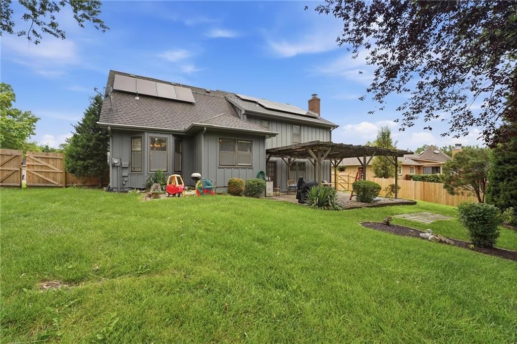 9017 CRESCENT Court — photo 38