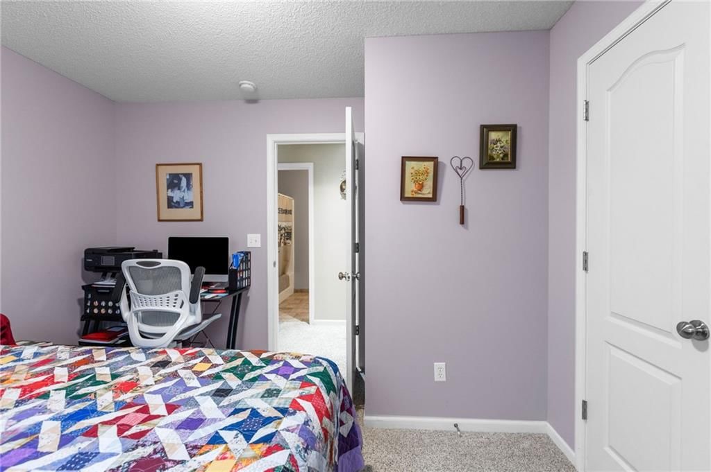 608 COACH LIGHT Circle — photo 19