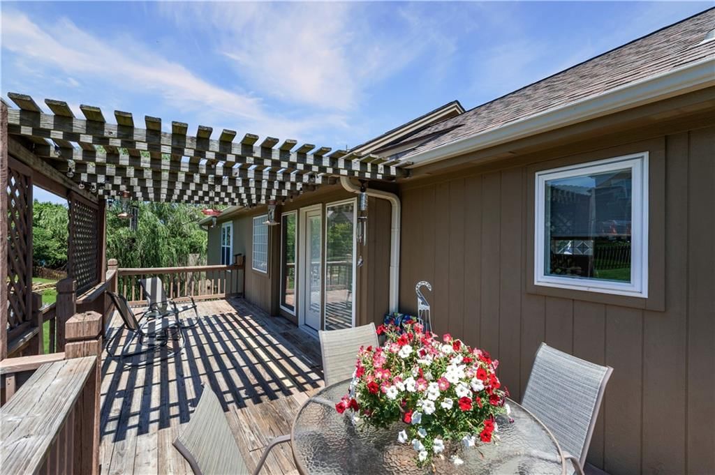 608 COACH LIGHT Circle — photo 25