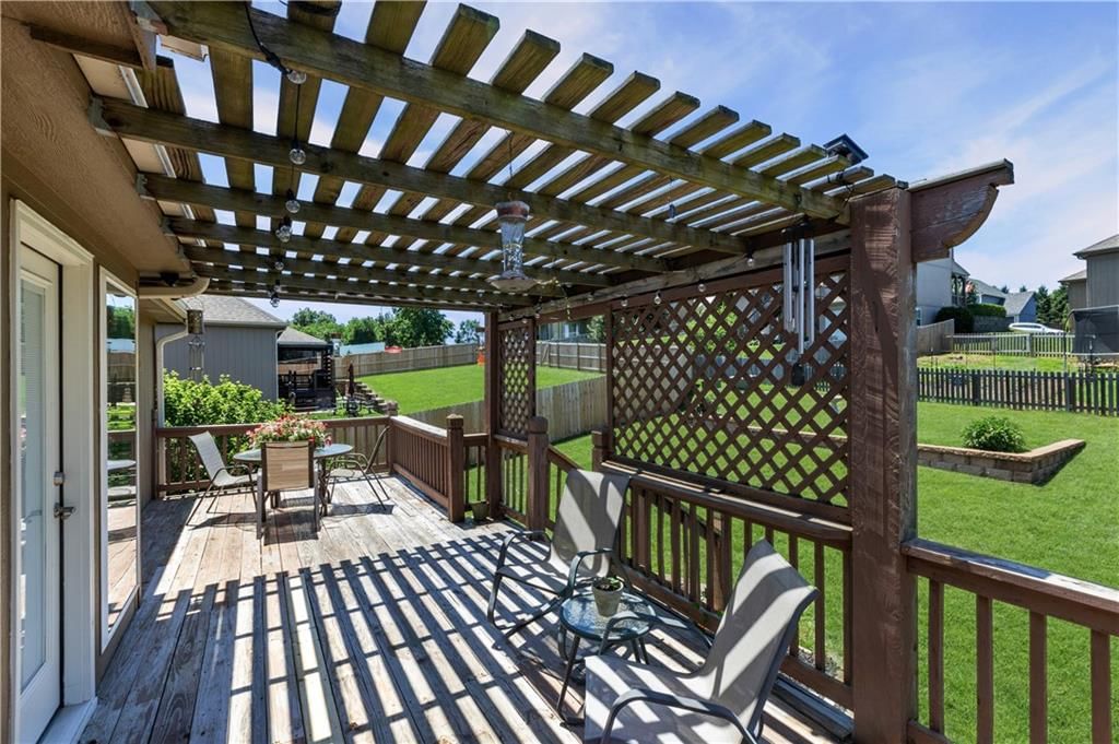 608 COACH LIGHT Circle — photo 26