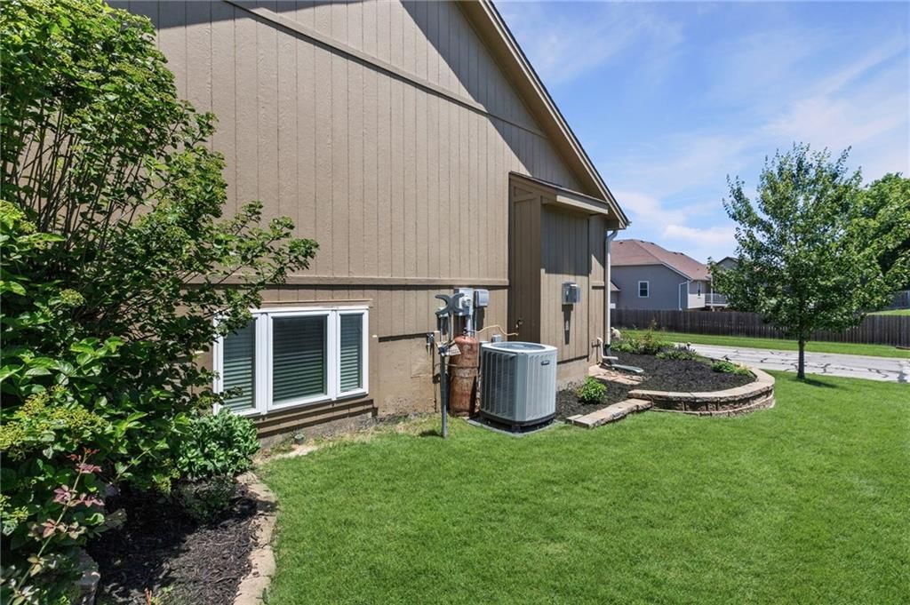 608 COACH LIGHT Circle — photo 29