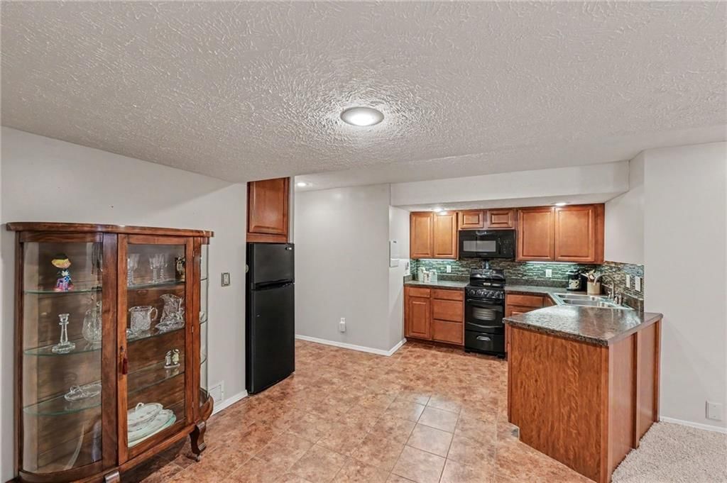 13891 S Kaw Street — photo 33