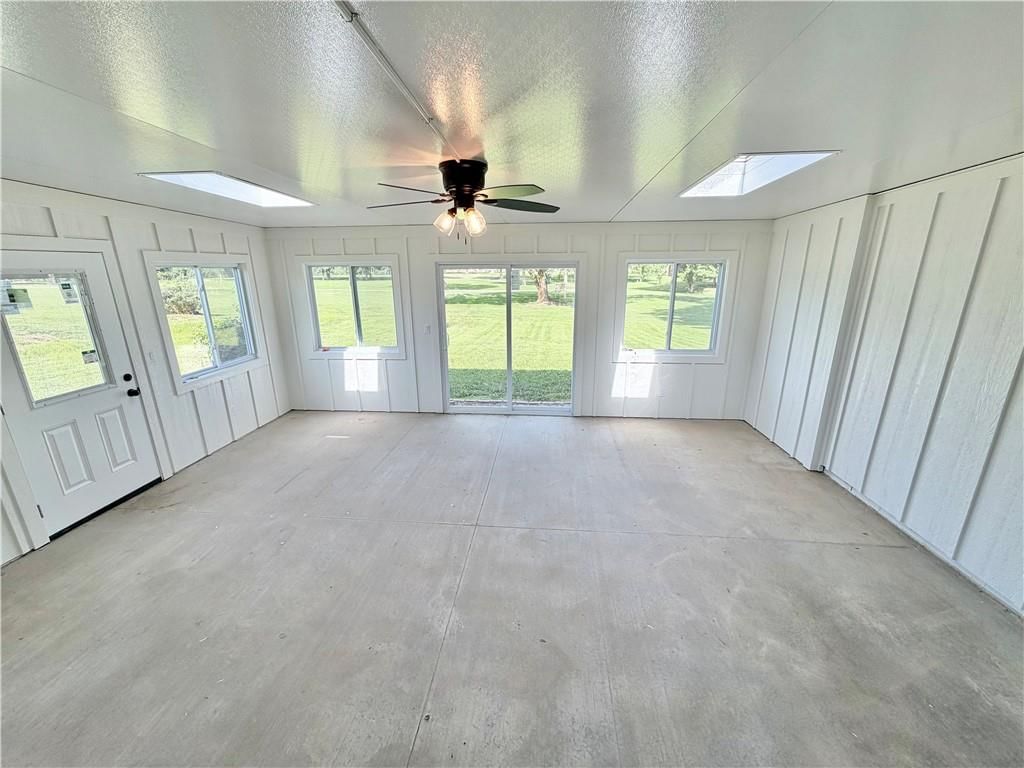 1001 Country Club Drive — photo 12