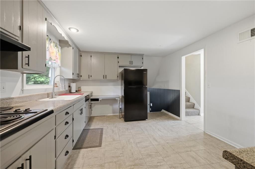 10217 W 91st Street — photo 8