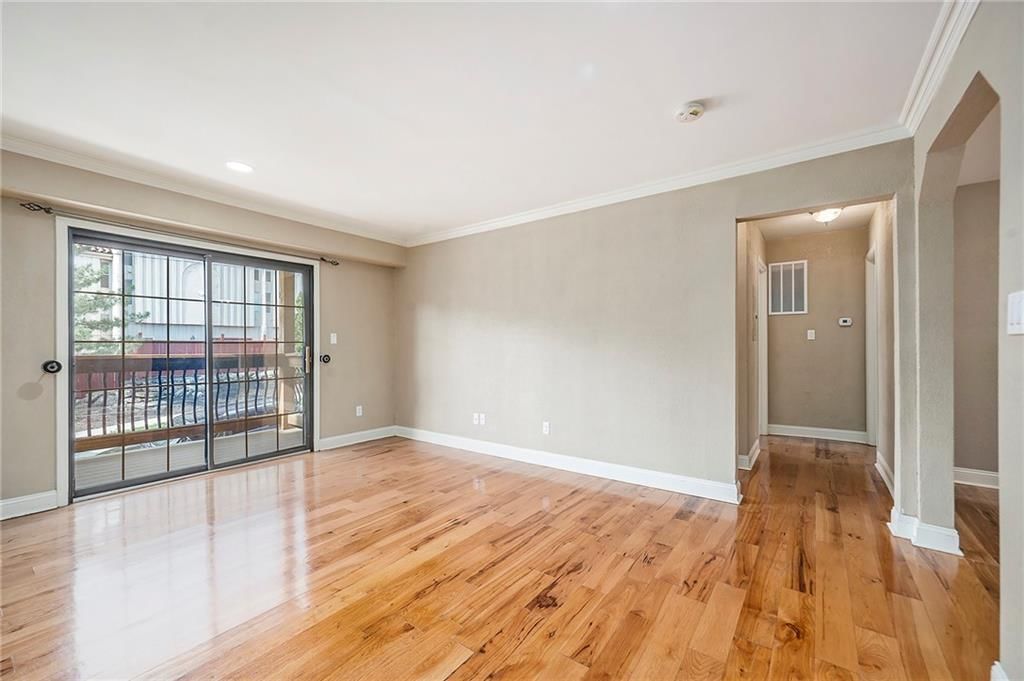 1104 W 46th Street — photo 6
