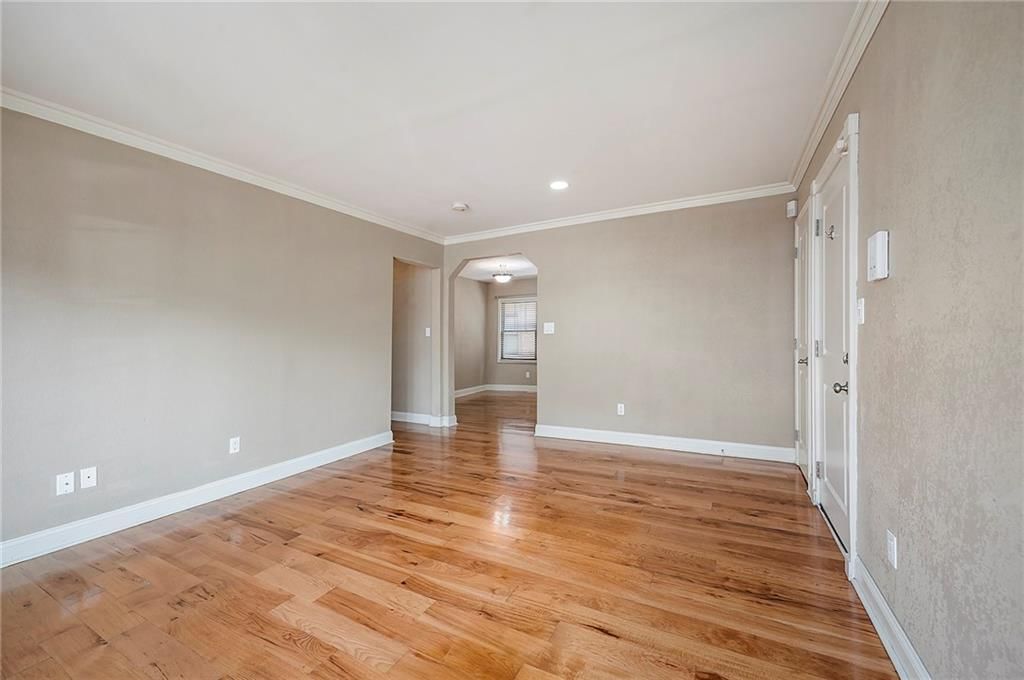 1104 W 46th Street — photo 7
