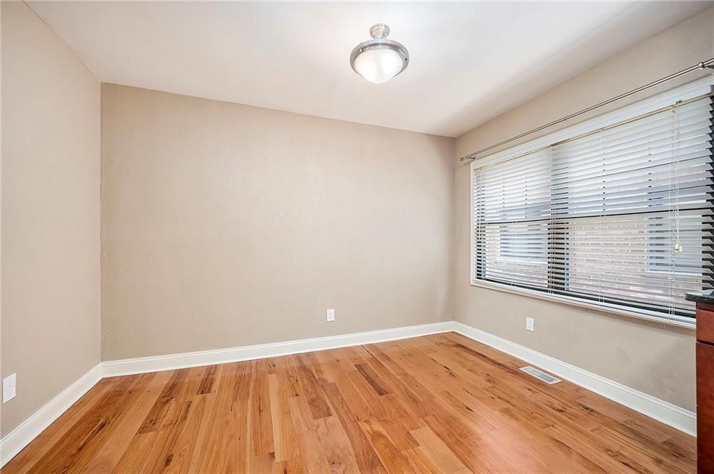 1104 W 46th Street — photo 9
