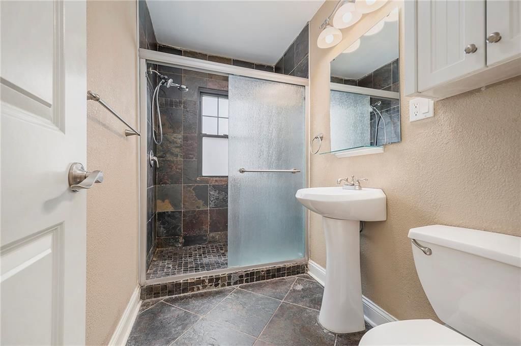 1104 W 46th Street — photo 14