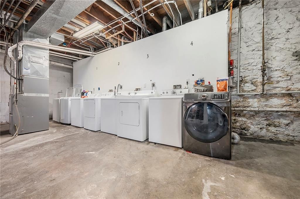 1104 W 46th Street — photo 15