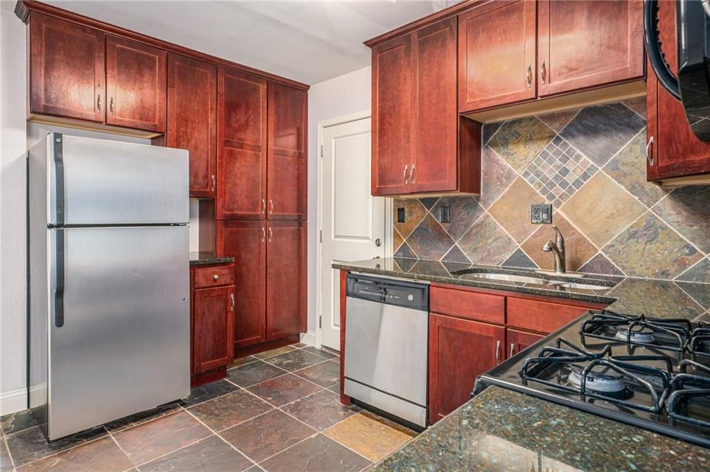 1104 W 46th Street — photo 24