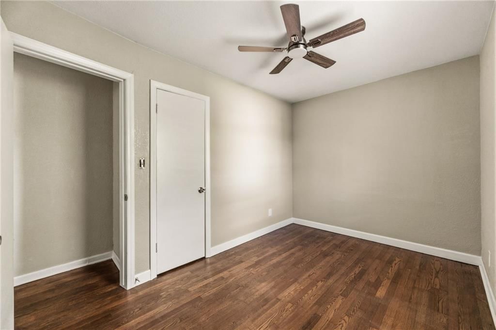 2300 E 55th Street — photo 11