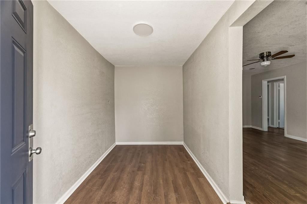 2300 E 55th Street — photo 12