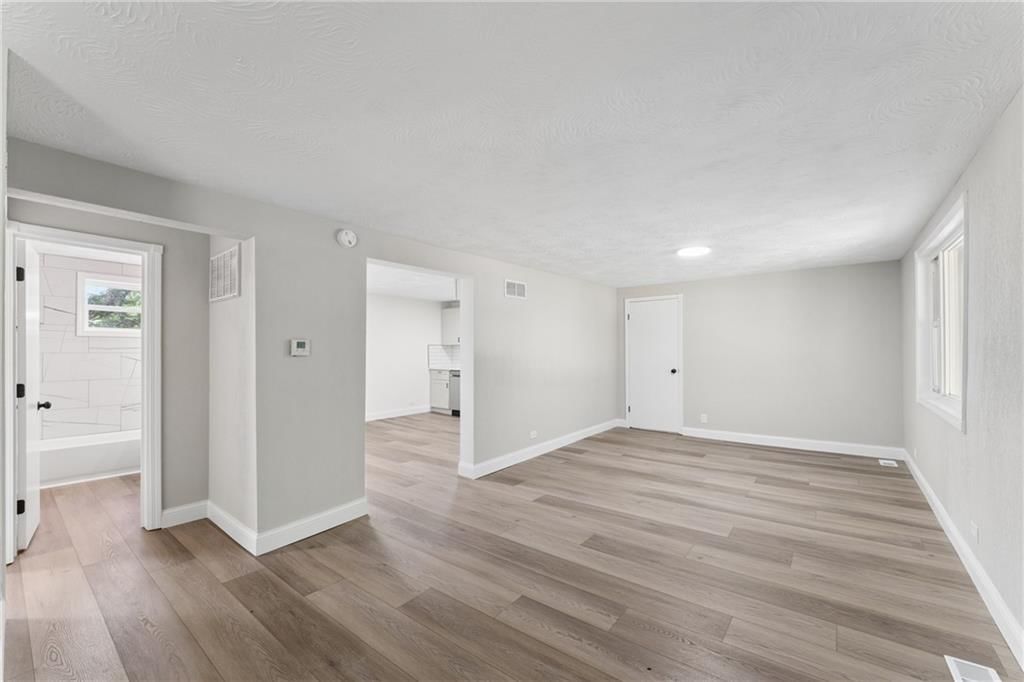 11225 E 14th Street — photo 5