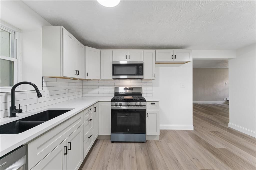 11225 E 14th Street — photo 9
