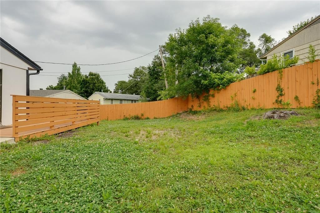 9100 E 43rd Terrace — photo 30