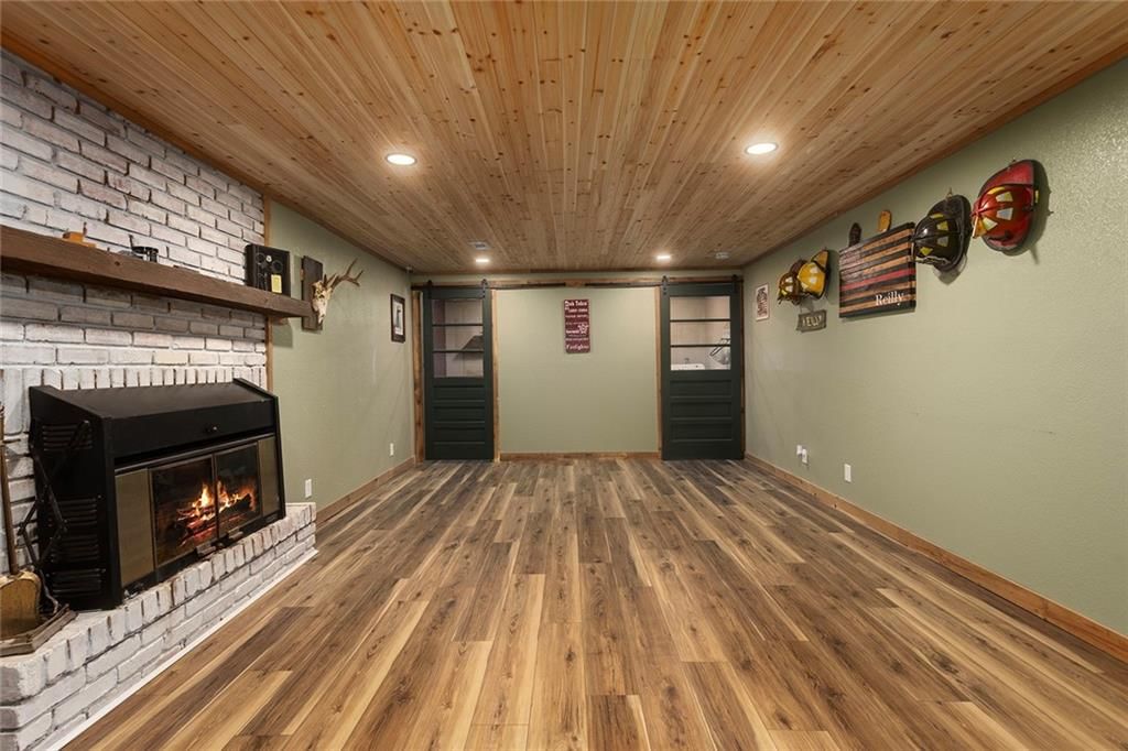 1228 Town And Country Lane — photo 32