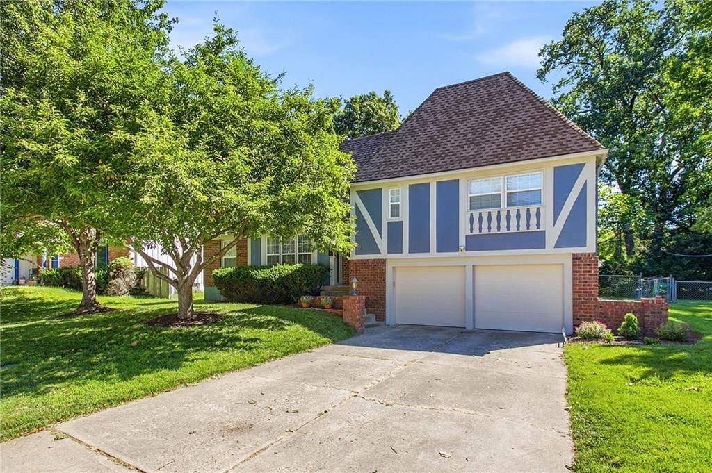 1109 Queens Place, Kansas City, MO