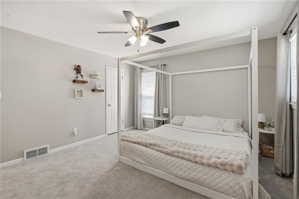 1109 Queens Place — photo 18