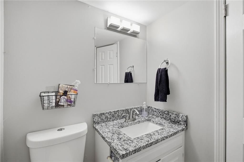 1109 Queens Place — photo 22