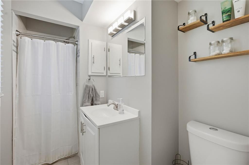 1109 Queens Place — photo 30