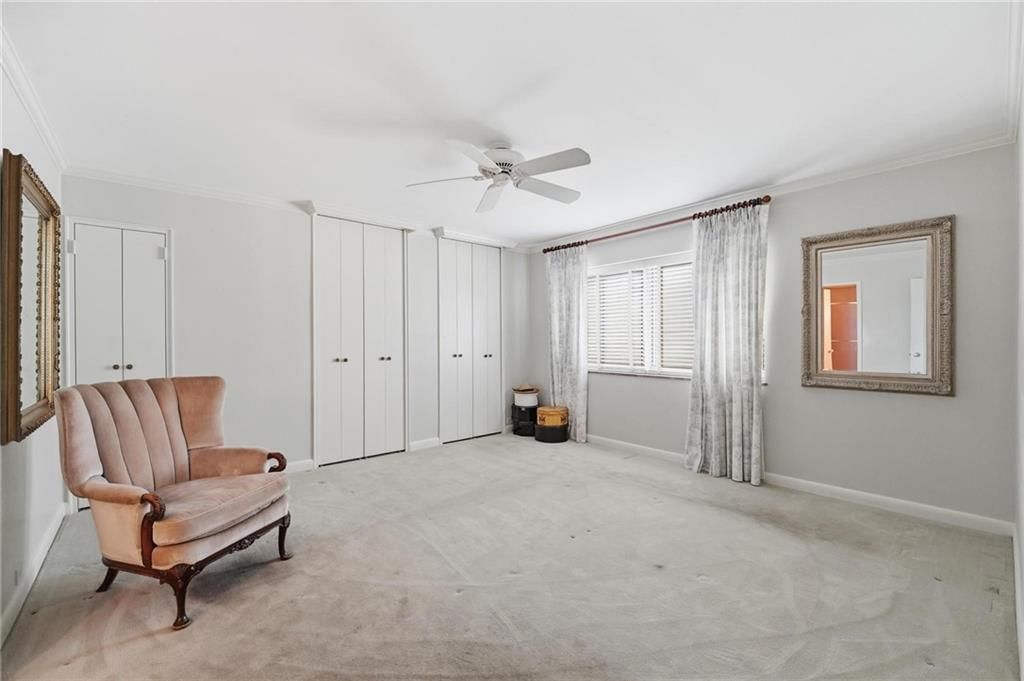 310 W 49th Street — photo 18
