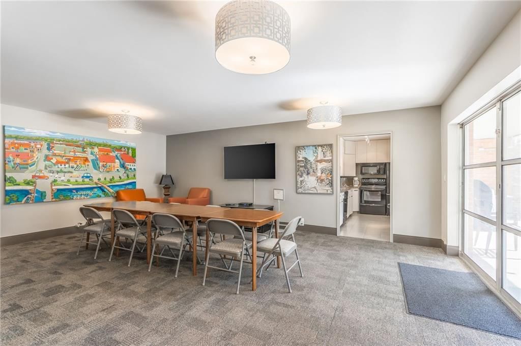 310 W 49th Street — photo 32