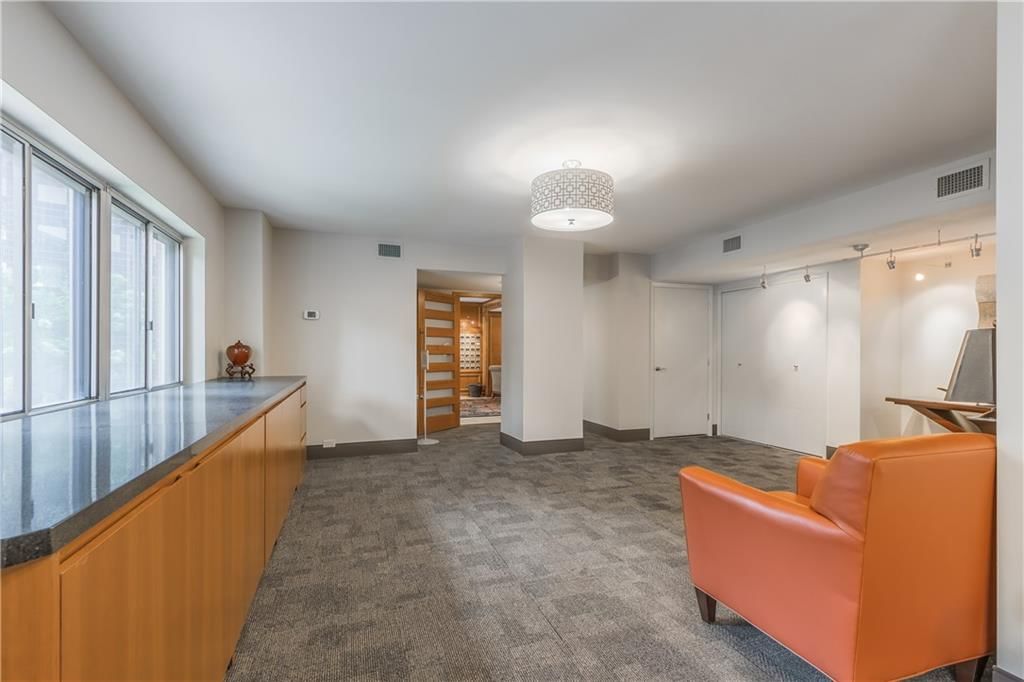 310 W 49th Street — photo 33