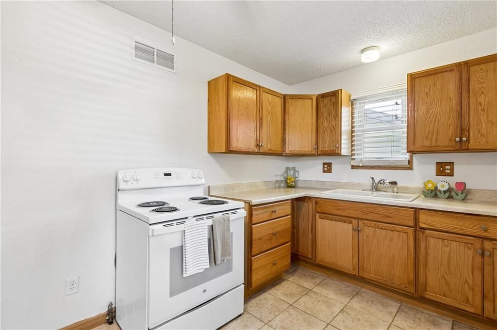 1011 S scott Avenue — photo 11