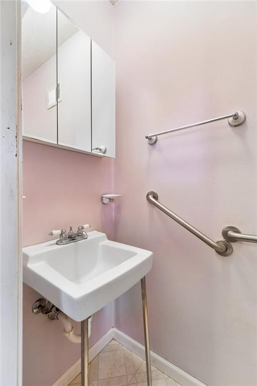1011 S scott Avenue — photo 19