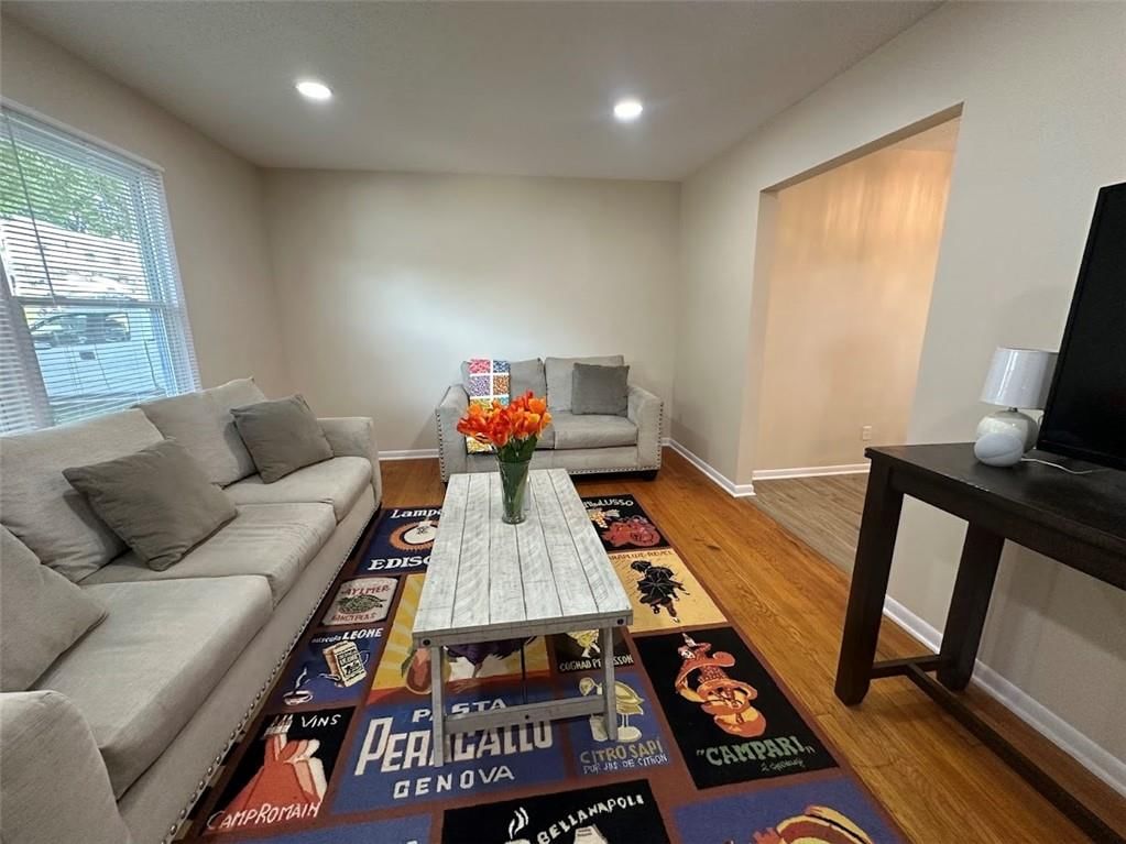 7337 Norton Avenue — photo 3