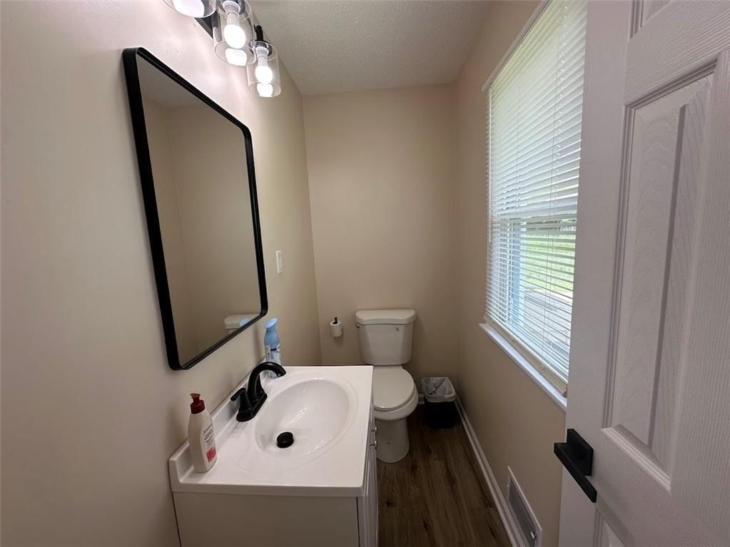 7337 Norton Avenue — photo 5