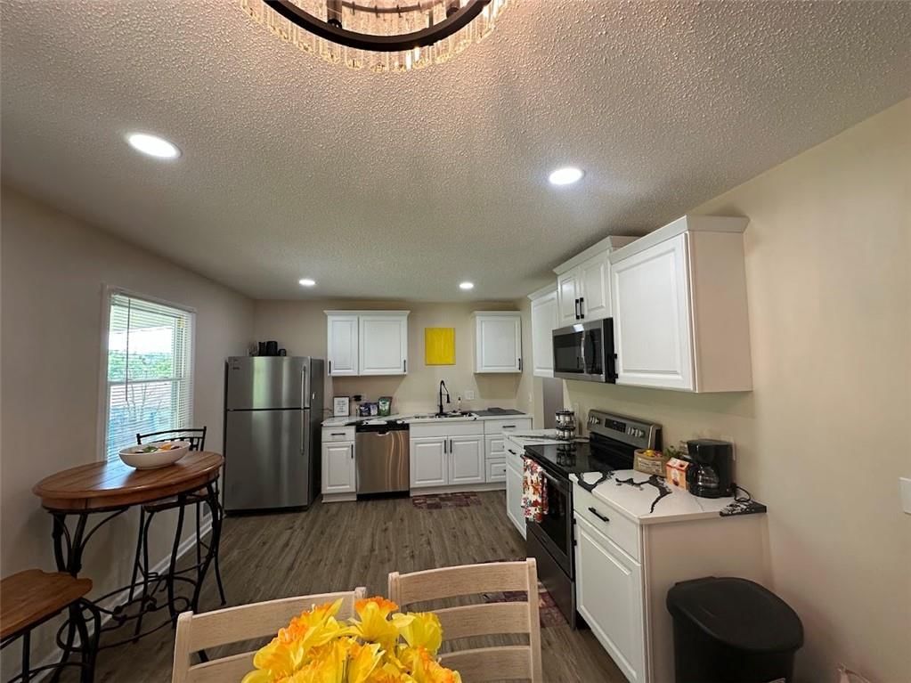 7337 Norton Avenue — photo 6
