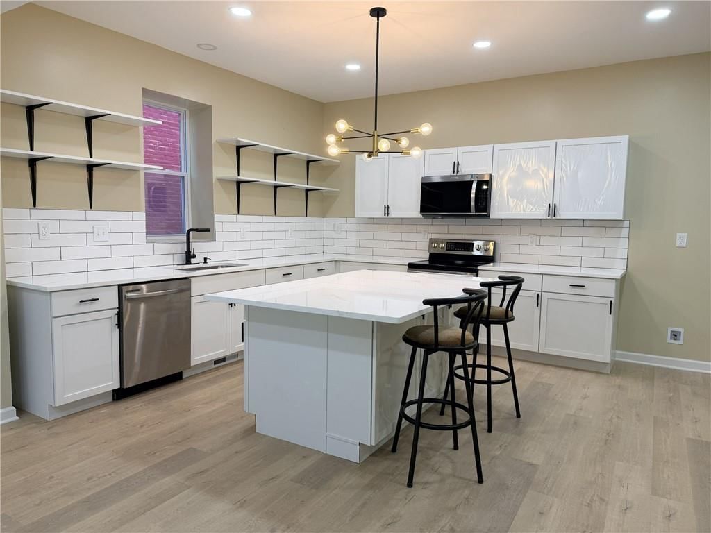 2450 Olive Street — photo 6