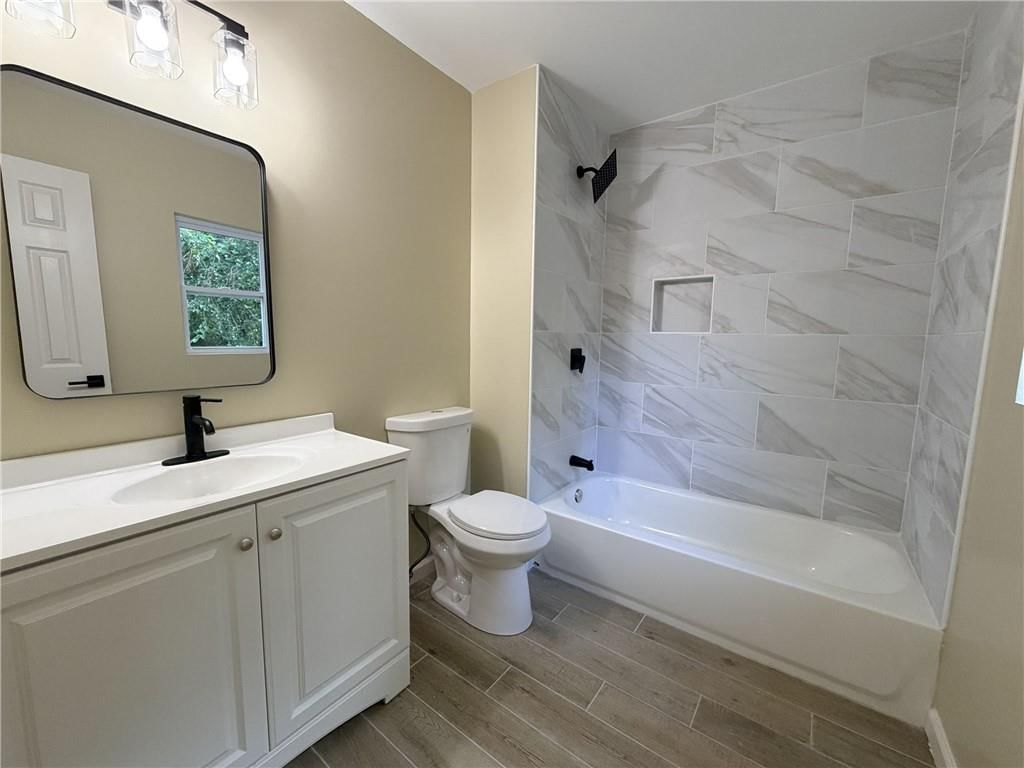 2450 Olive Street — photo 15