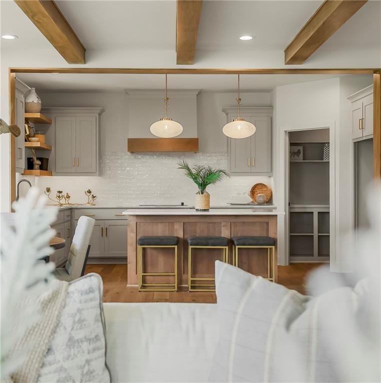 17809 Rainbow Boulevard — photo 13