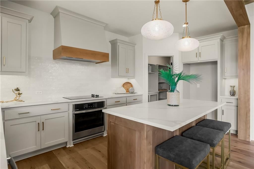 17809 Rainbow Boulevard — photo 18