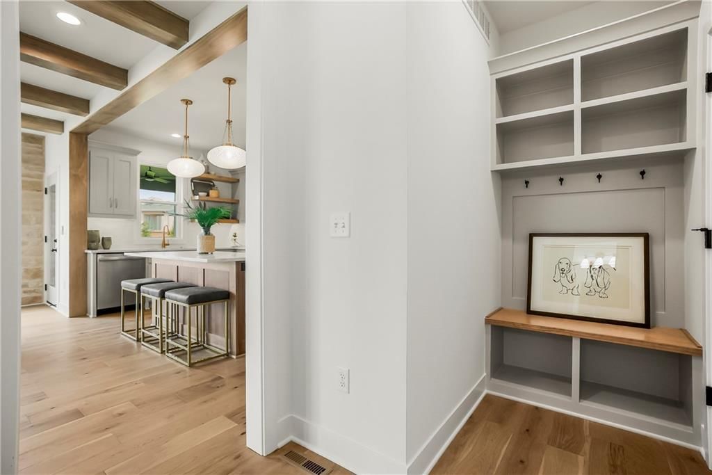 17809 Rainbow Boulevard — photo 24