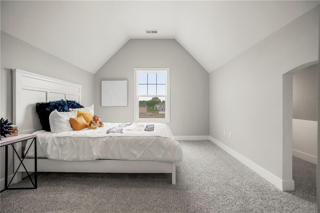 17809 Rainbow Boulevard — photo 35