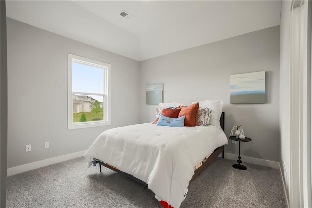 17809 Rainbow Boulevard — photo 43