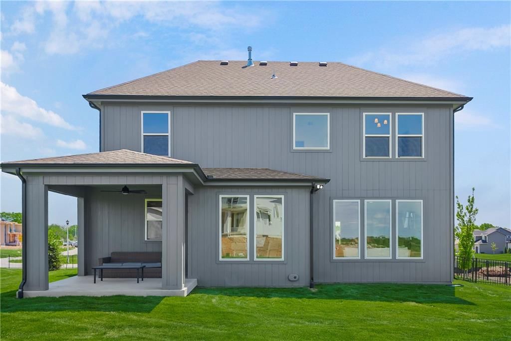 17809 Rainbow Boulevard — photo 46