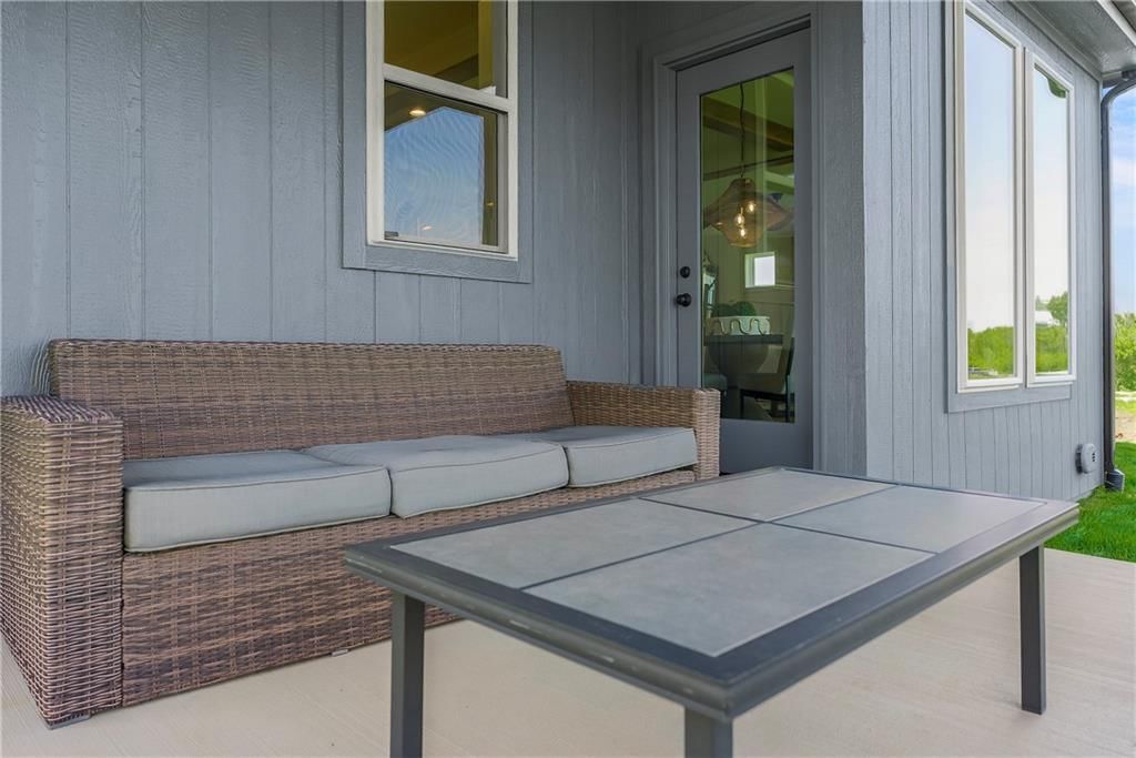 17809 Rainbow Boulevard — photo 48