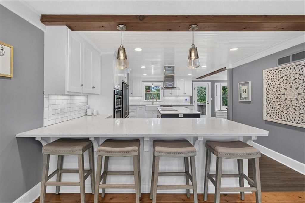 606 Camelot Drive — photo 13