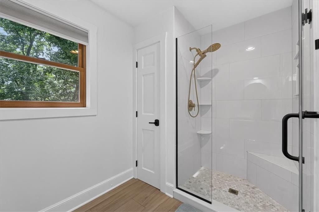 606 Camelot Drive — photo 31