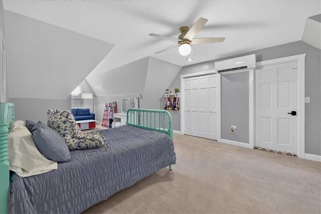 606 Camelot Drive — photo 35