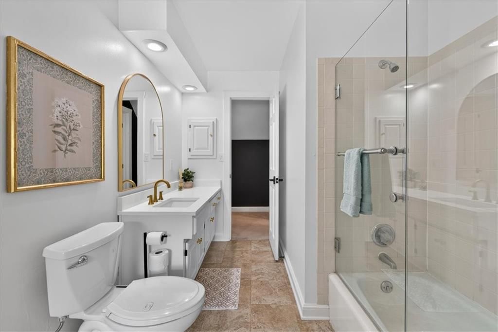 606 Camelot Drive — photo 43