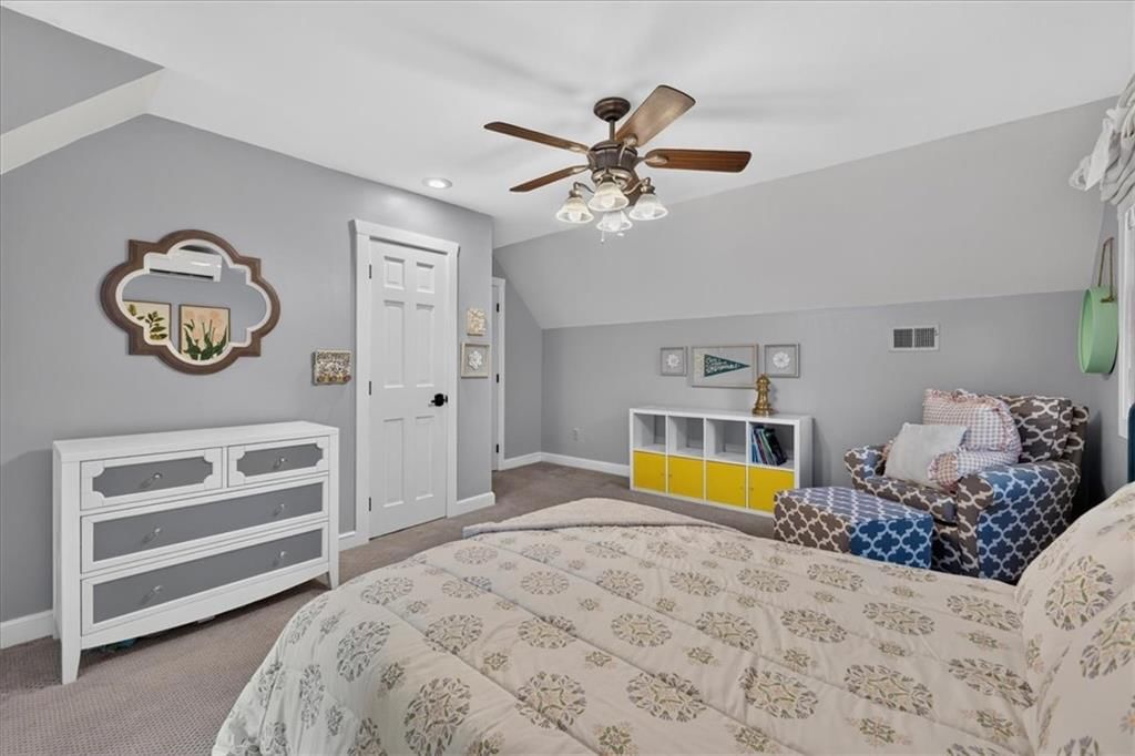 606 Camelot Drive — photo 46