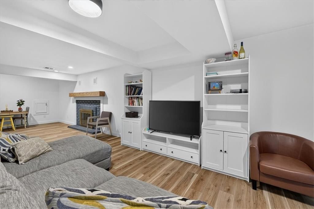 606 Camelot Drive — photo 52