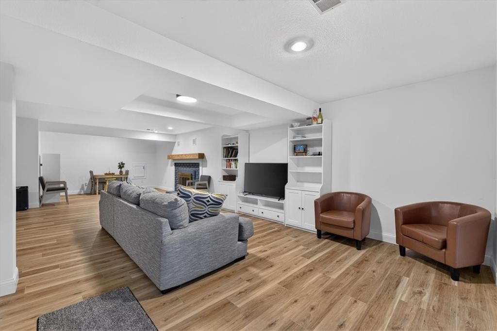 606 Camelot Drive — photo 53