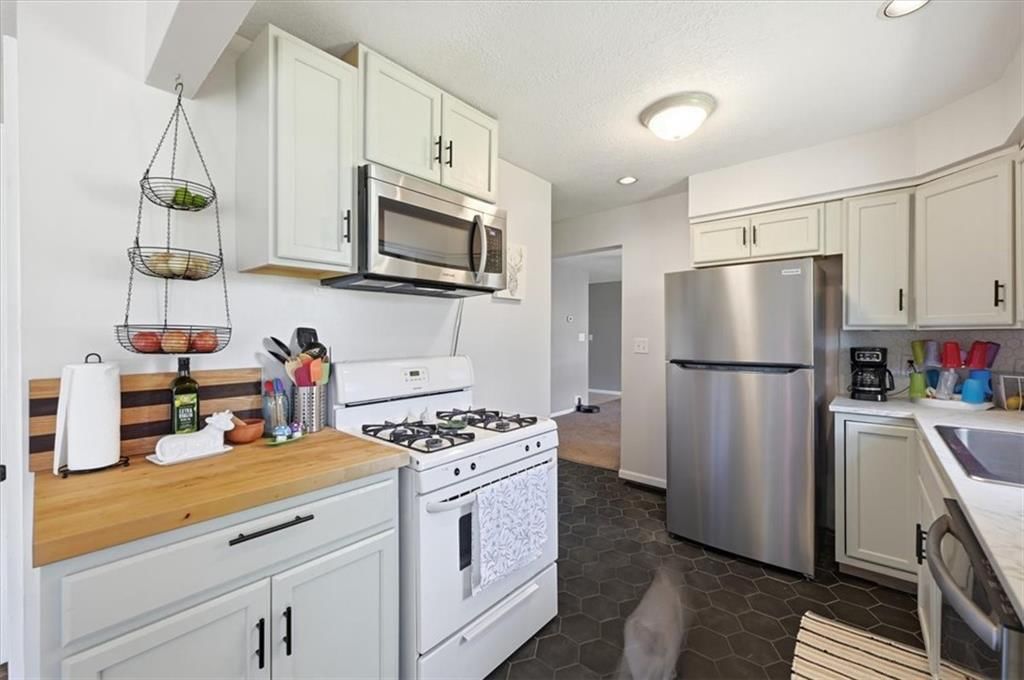 544 S 68 Street — photo 7