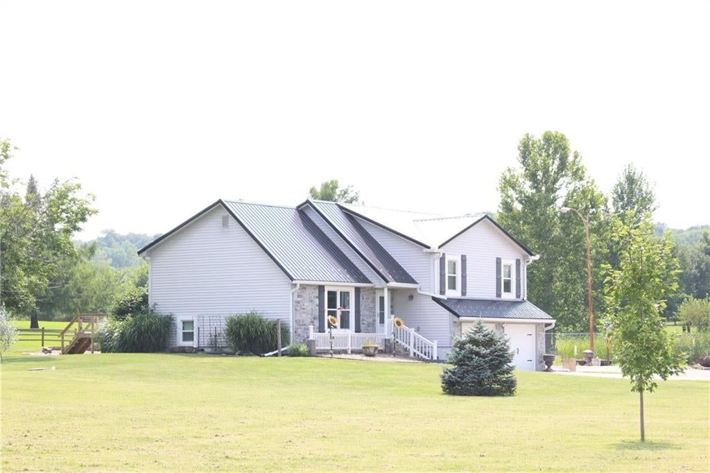 22215 Parallel Road — photo 7